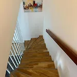 90m2 Ruhige Und Lichtdurchflutete 3 Duplexwohnung In Altperlach Апартаменты Мюнхен