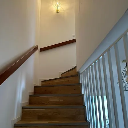 Helle 90 M2 Duplexwohnung Ruhig & Lichtdurchflutet In Apartmán *