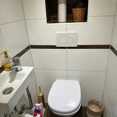 90m2 Ruhige Und Lichtdurchflutete 3 Duplexwohnung In Altperlach Apartman *