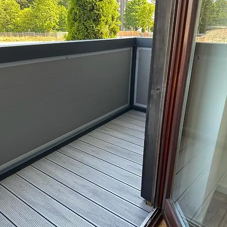 Helle 90 M2 Duplexwohnung Ruhig & Lichtdurchflutet In *