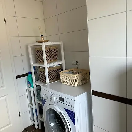 90m2 Ruhige Und Lichtdurchflutete 3 Duplexwohnung In Altperlach Apartman *