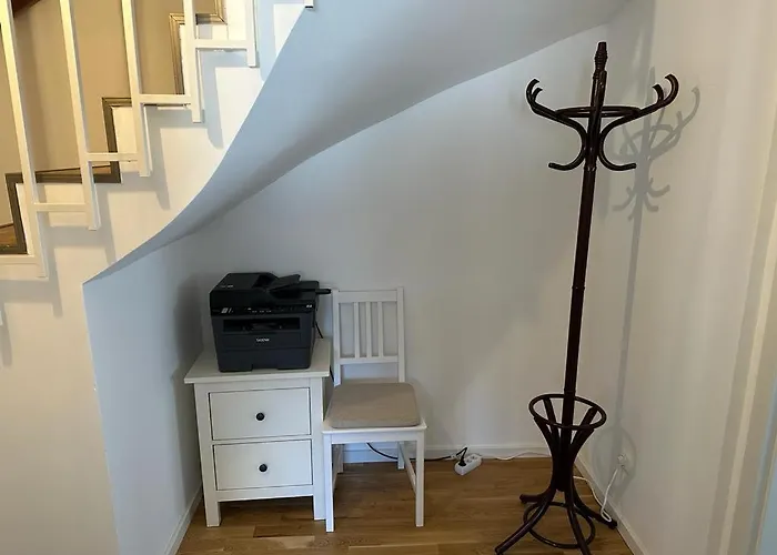 90m2 Ruhige Und Lichtdurchflutete 3 Duplexwohnung In Altperlach Διαμέρισμα