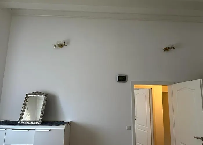 Διαμέρισμα 90m2 Ruhige Und Lichtdurchflutete 3 Duplexwohnung In Altperlach *