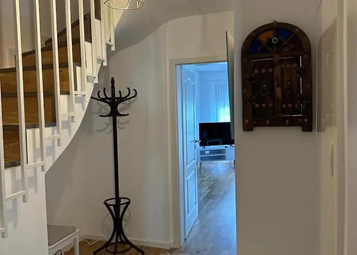 Apartment 90m2 Ruhige Und Lichtdurchflutete 3 Duplexwohnung In Altperlach *
