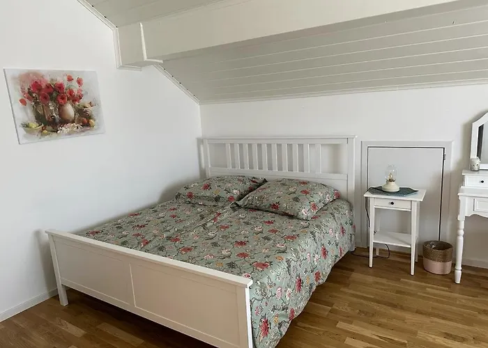 Apartment 90m2 Ruhige Und Lichtdurchflutete 3 Duplexwohnung In Altperlach München