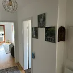 90m2 Ruhige Und Lichtdurchflutete 3 Duplexwohnung In Altperlach 아파트 뮌헨