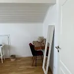 90m2 Ruhige Und Lichtdurchflutete 3 Duplexwohnung In Altperlach アパート ミュンヘン