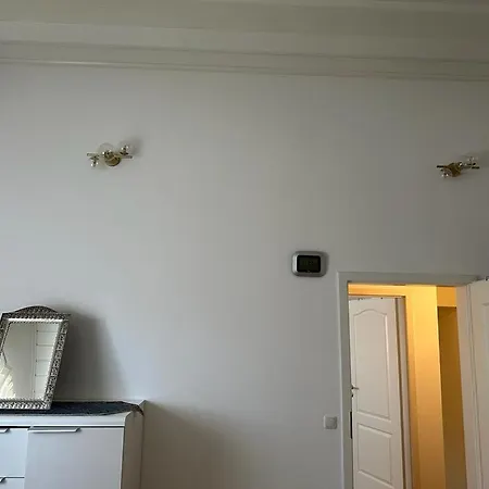 Apartament 90m2 Ruhige Und Lichtdurchflutete 3 Duplexwohnung In Altperlach *