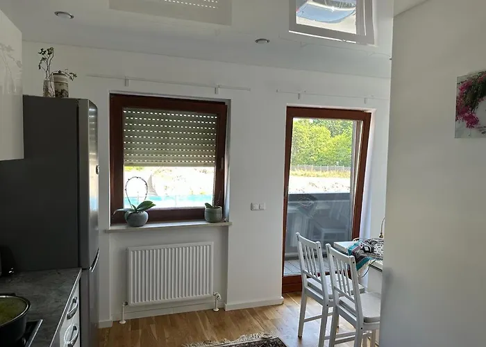 Daire 90m2 Ruhige Und Lichtdurchflutete 3 Duplexwohnung In Altperlach
